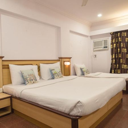 Oyo Flagship 561 Host Inn مومباي المظهر الخارجي الصورة