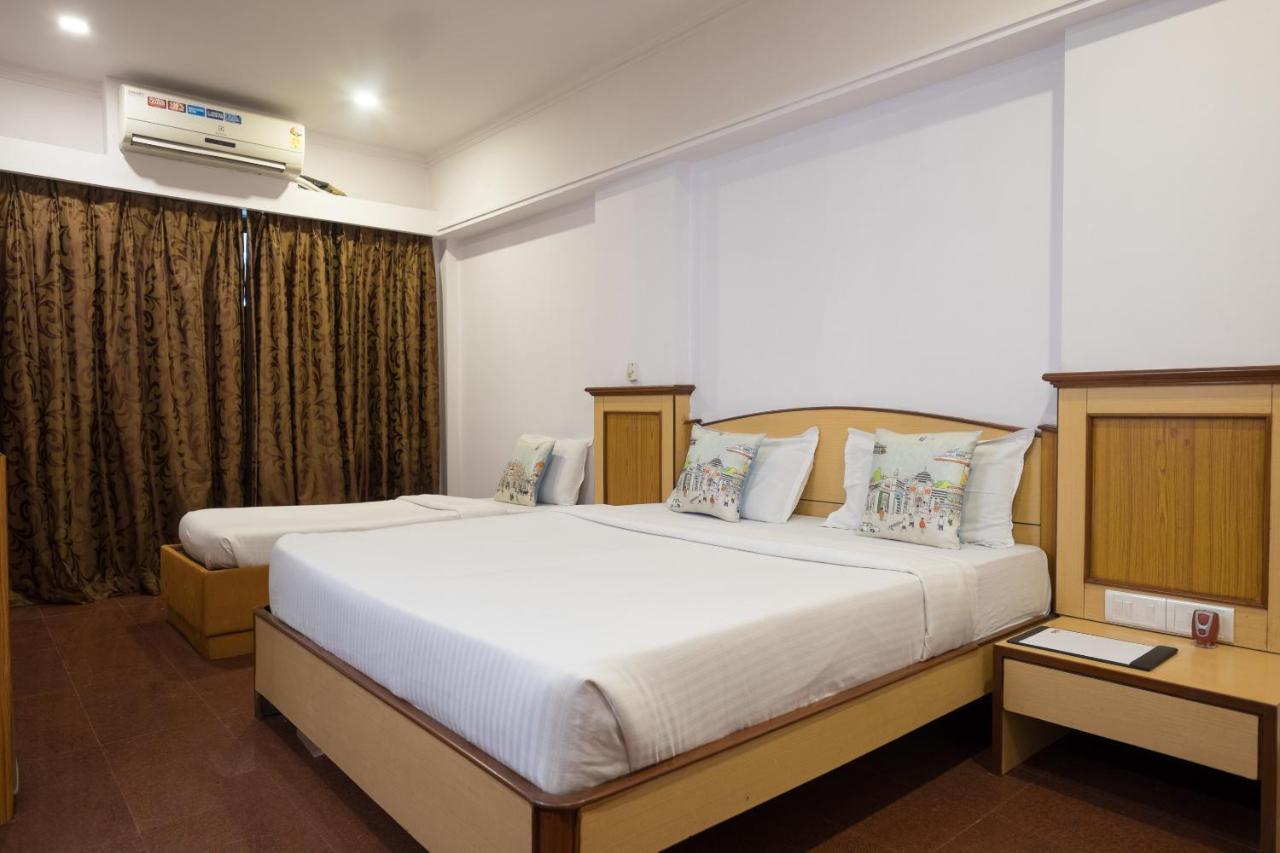 Oyo Flagship 561 Host Inn مومباي المظهر الخارجي الصورة